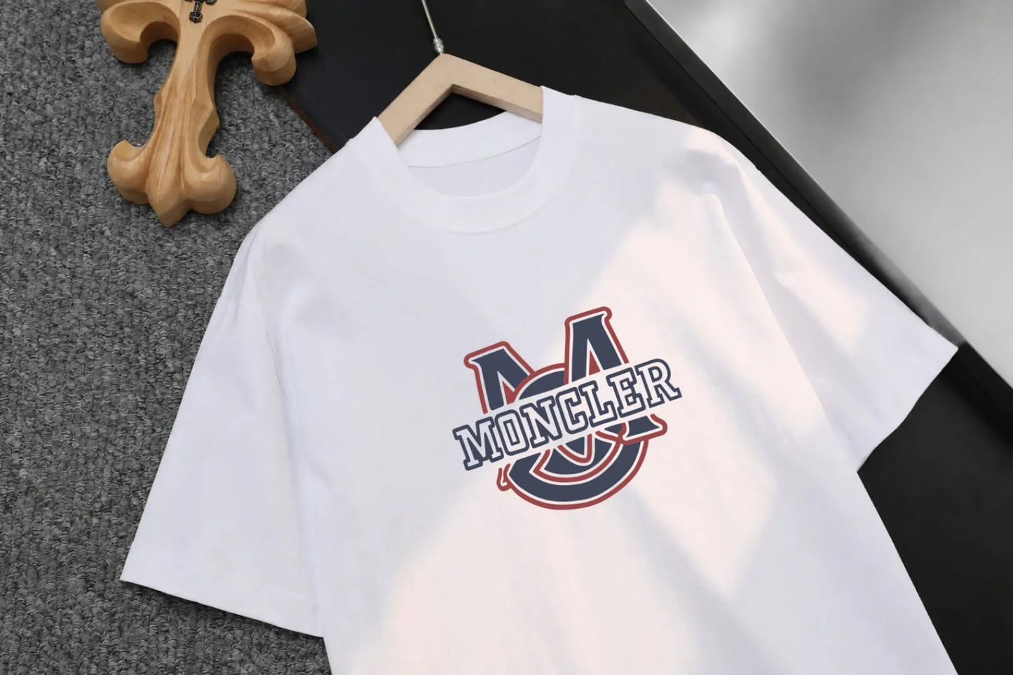 Color‑Block Ring Badge Logo Crew Neck T‑shirt