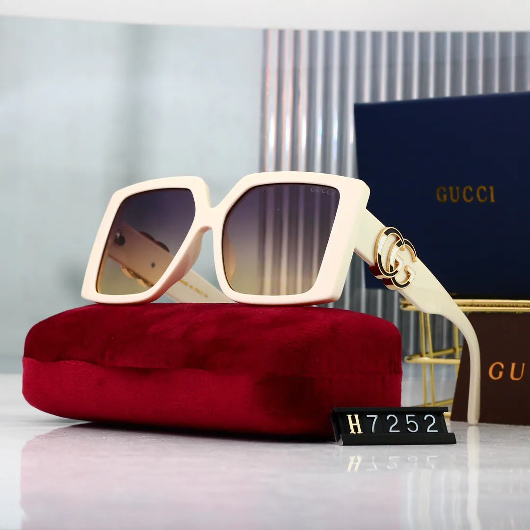 Oversized Letter Temple Sunglasses