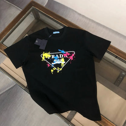 Triangle Spray Paint Print T-shirt