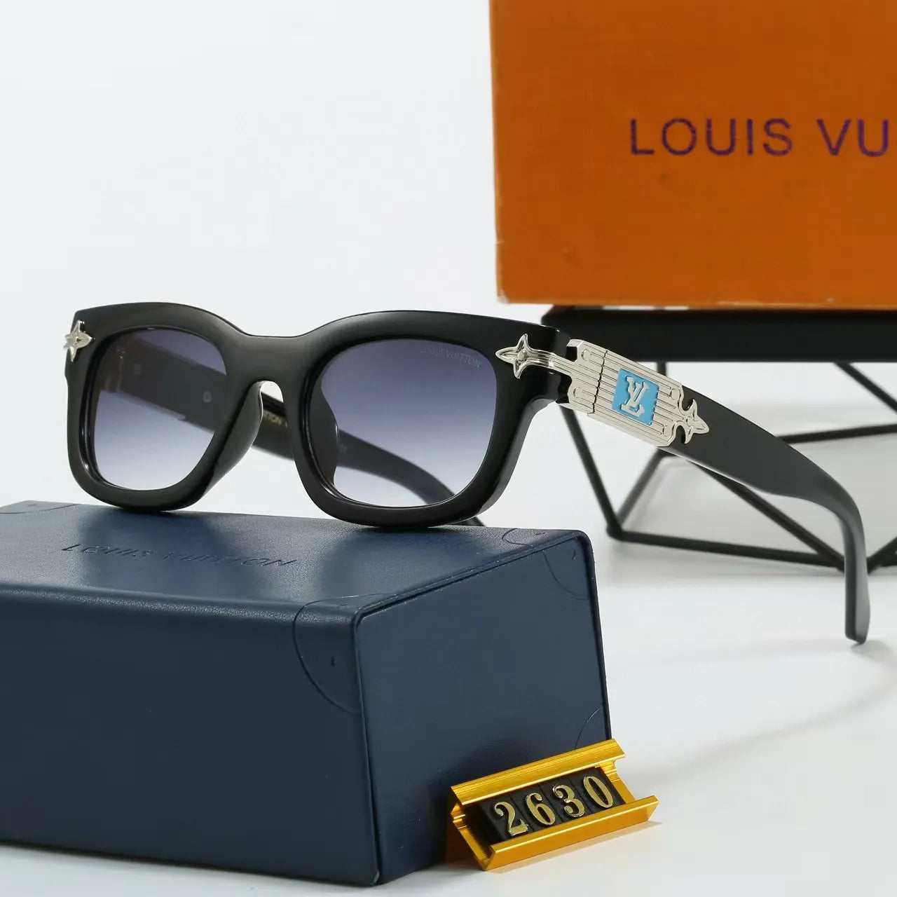 Contrast Temple Wayfarer Shades