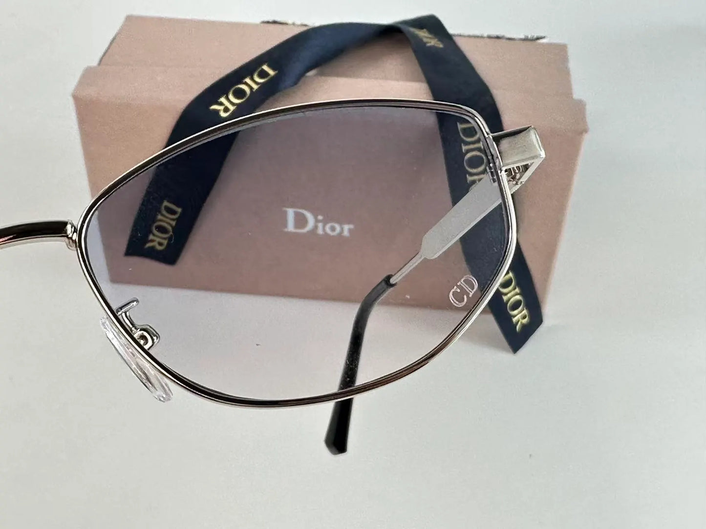 Thin Frame Irregular Rectangle Sunglasses