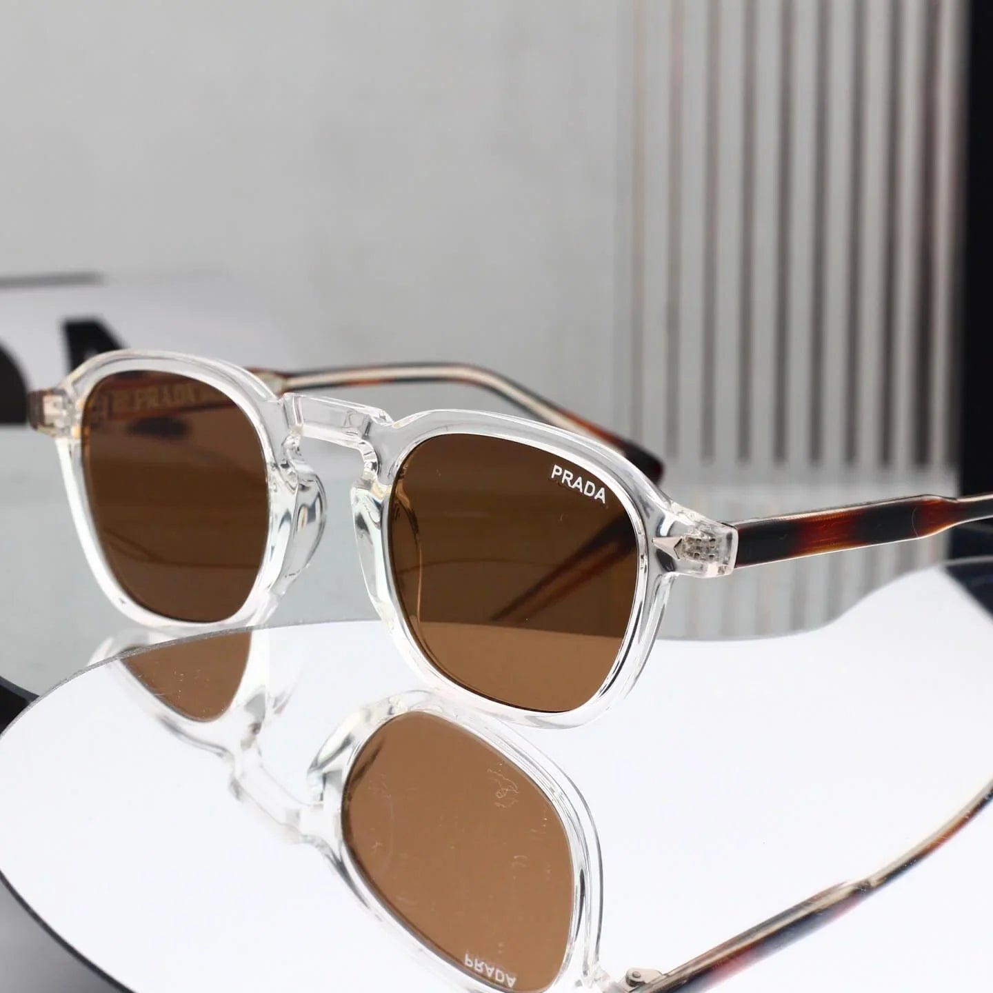 Unisex Minimalist Round Sunglasses