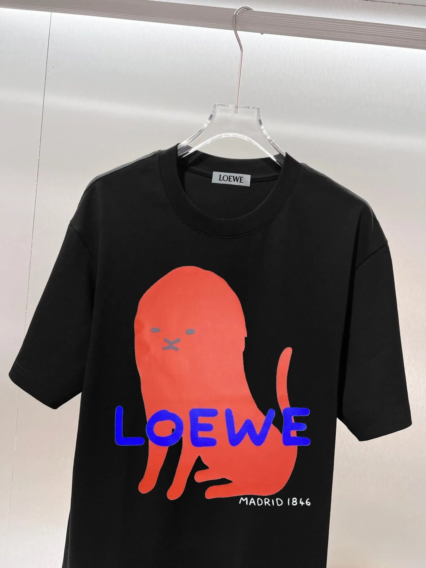 Sitting Lion Print Short Sleeve T‑Shirt