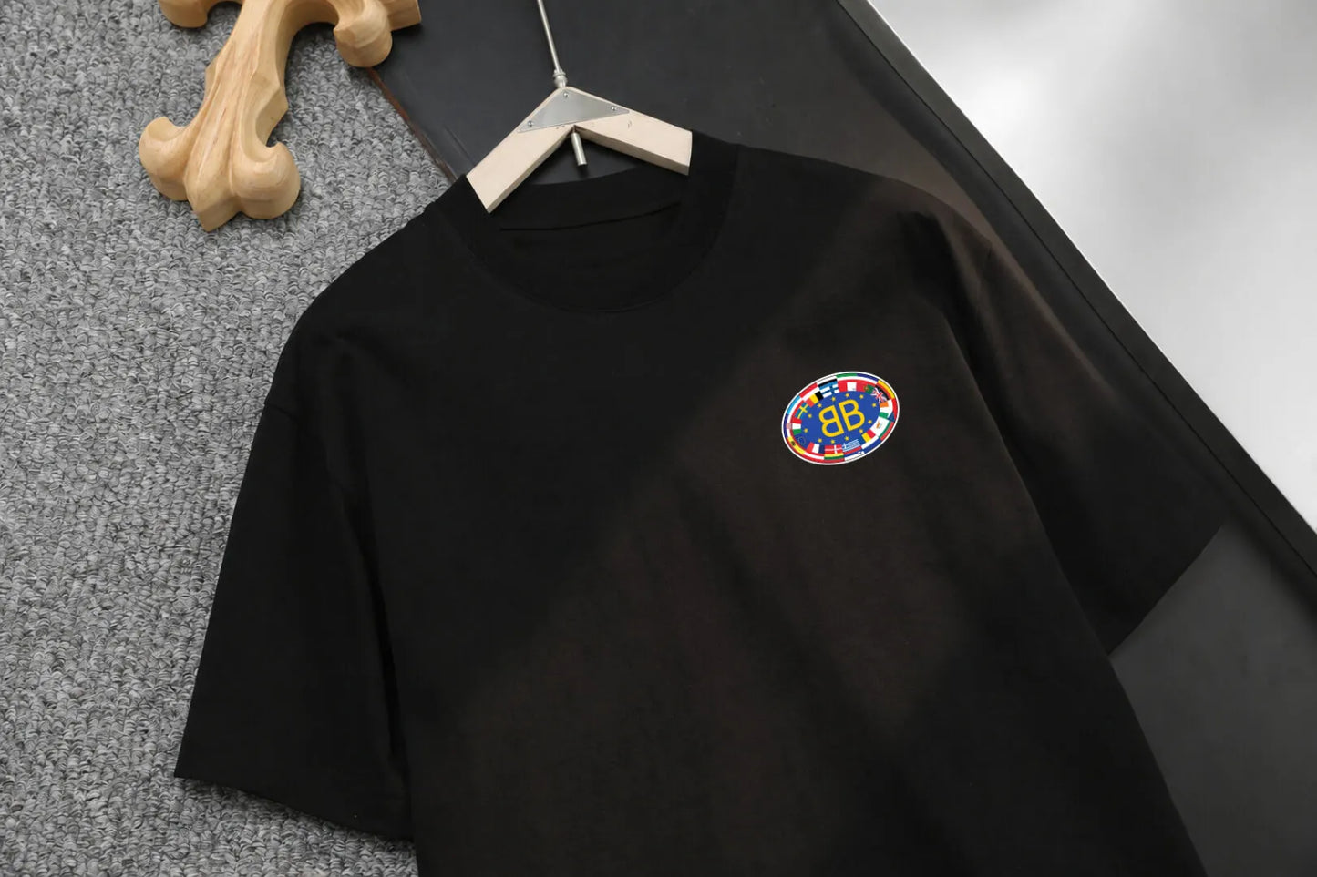 Color Chest Patch Crew Neck T‑Shirt