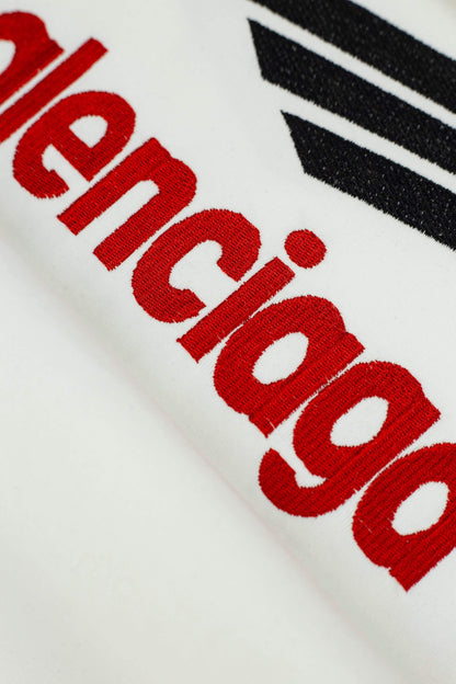 Both Sleeve Embroidery Sweatshirt