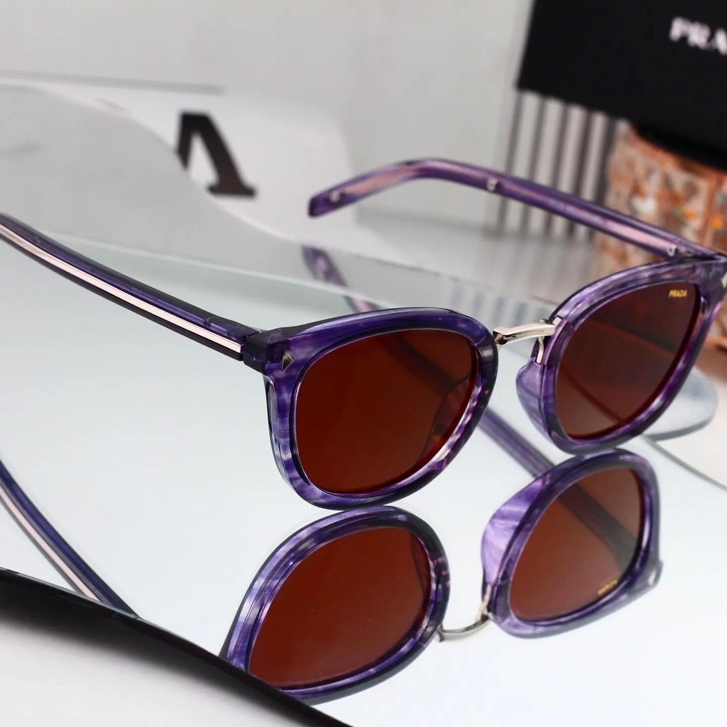 Classic Cat Eye Round Frame Sunglasses