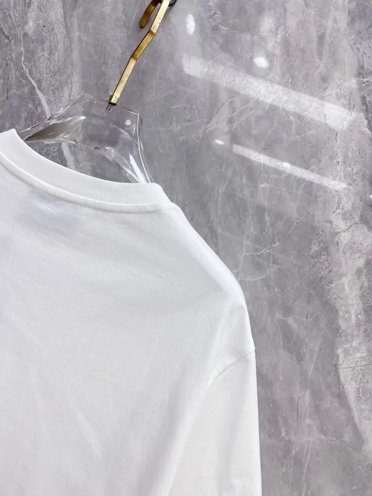Gold Badge Print Short‑Sleeve T‑Shirt