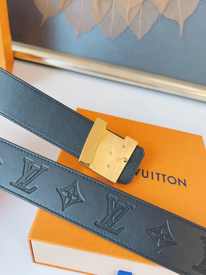 Calfskin Embossed Pattern Leather Belt