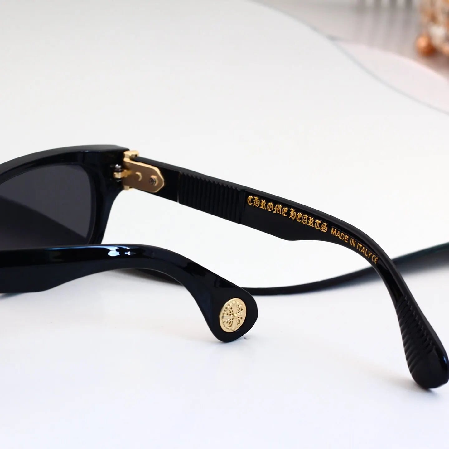 Classic Rivet Decor Rectangle Sunglasses