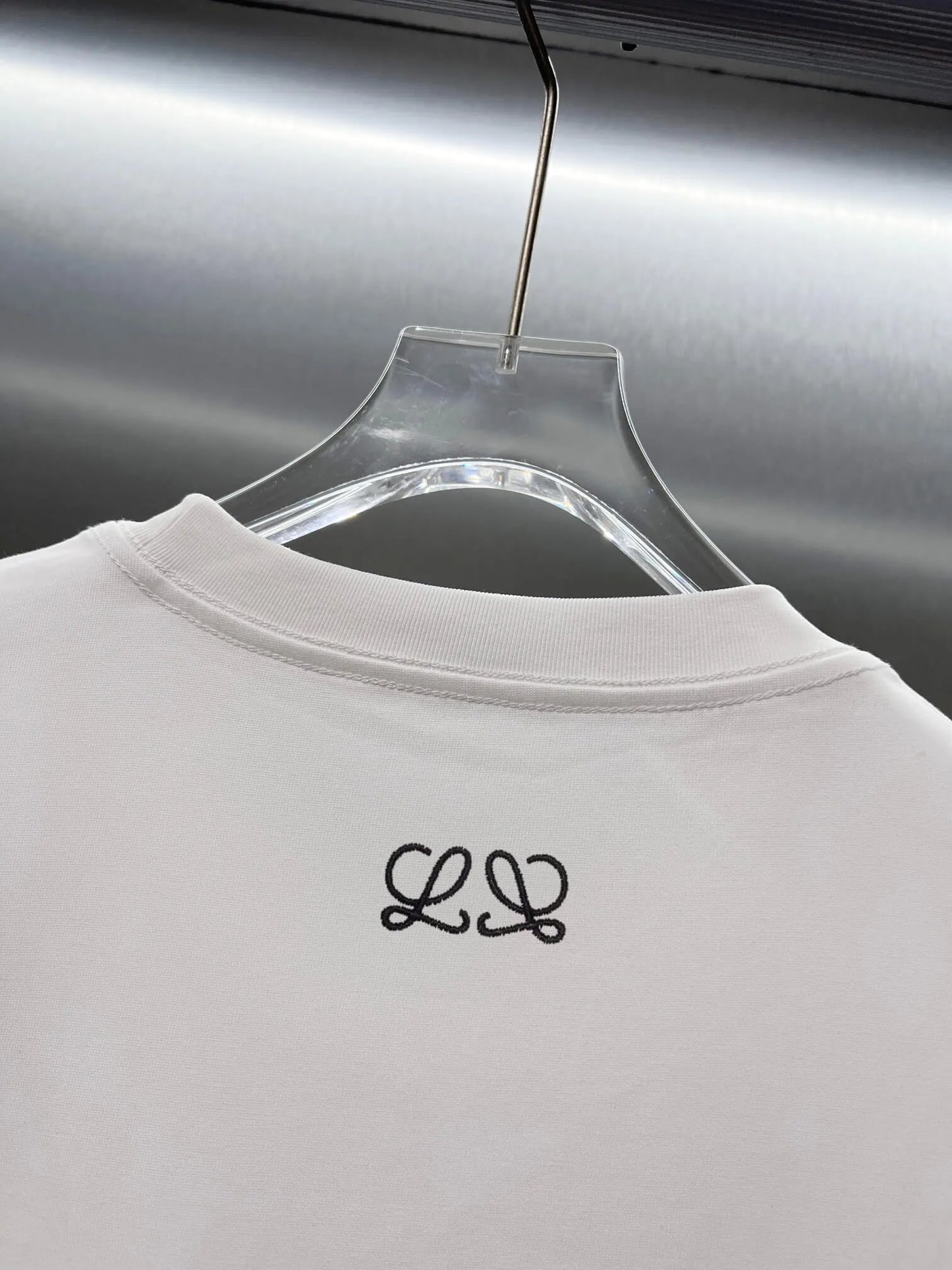 Sitting Lion Print Short Sleeve T‑Shirt