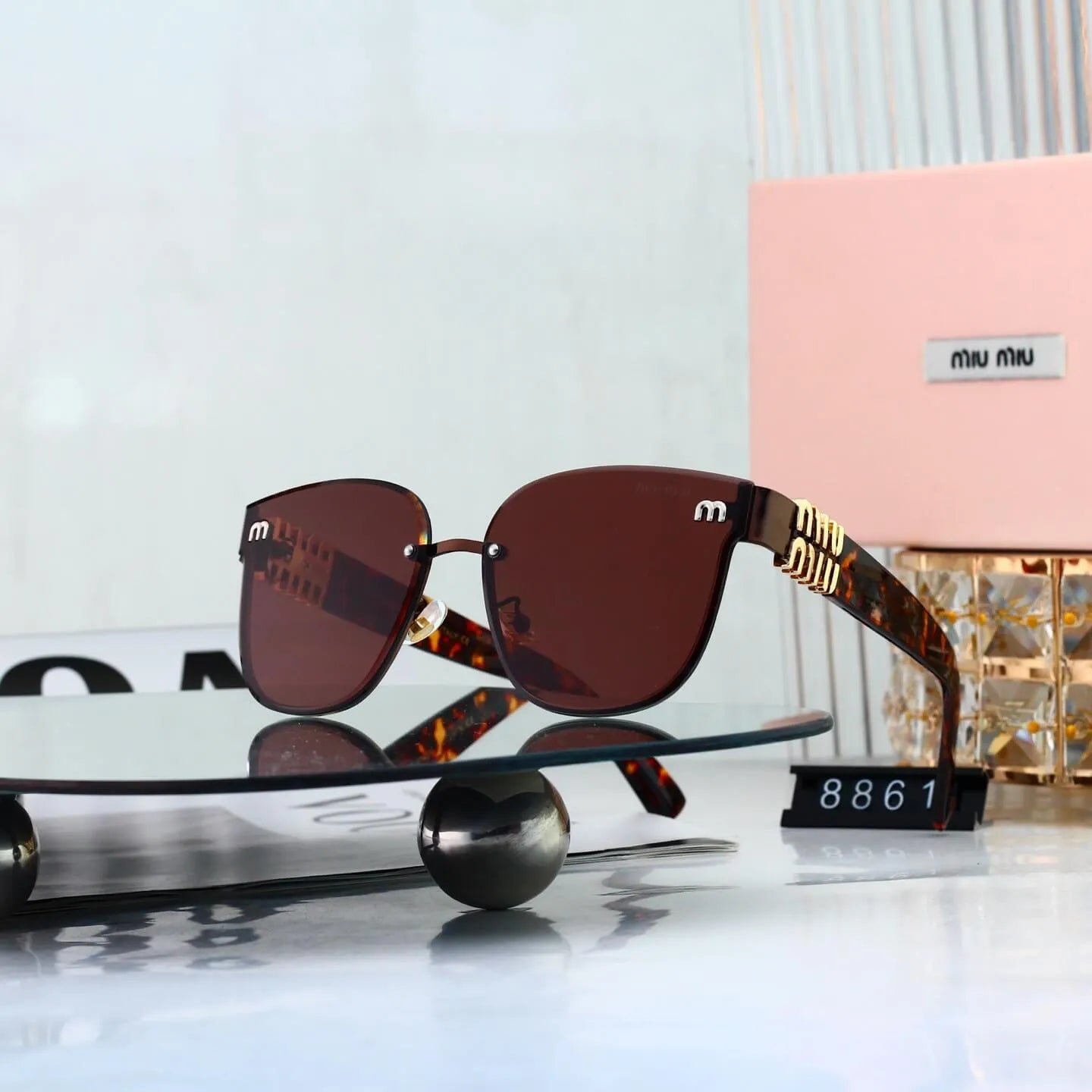Fashion Hollow Arm Sunglasses