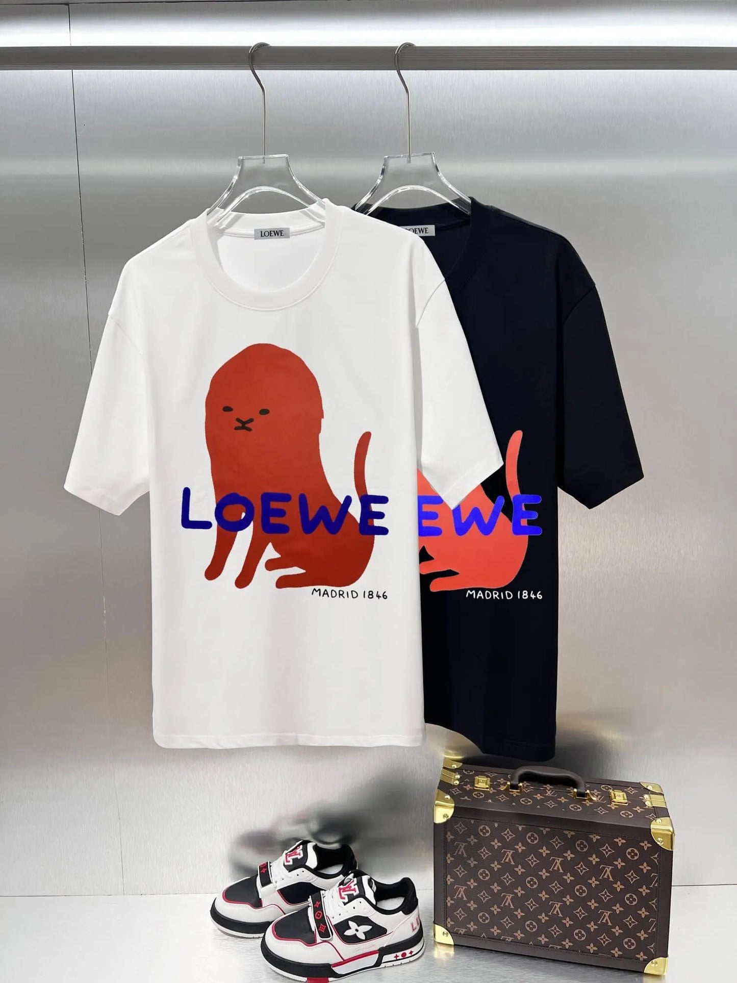 Sitting Lion Print Short Sleeve T‑Shirt
