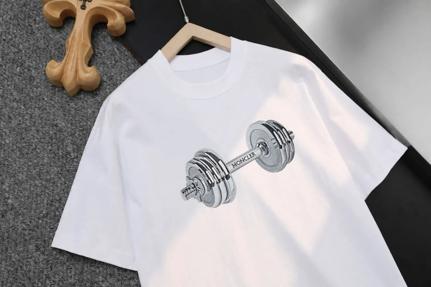 Dumbbell Pattern Realistic Print T‑shirt