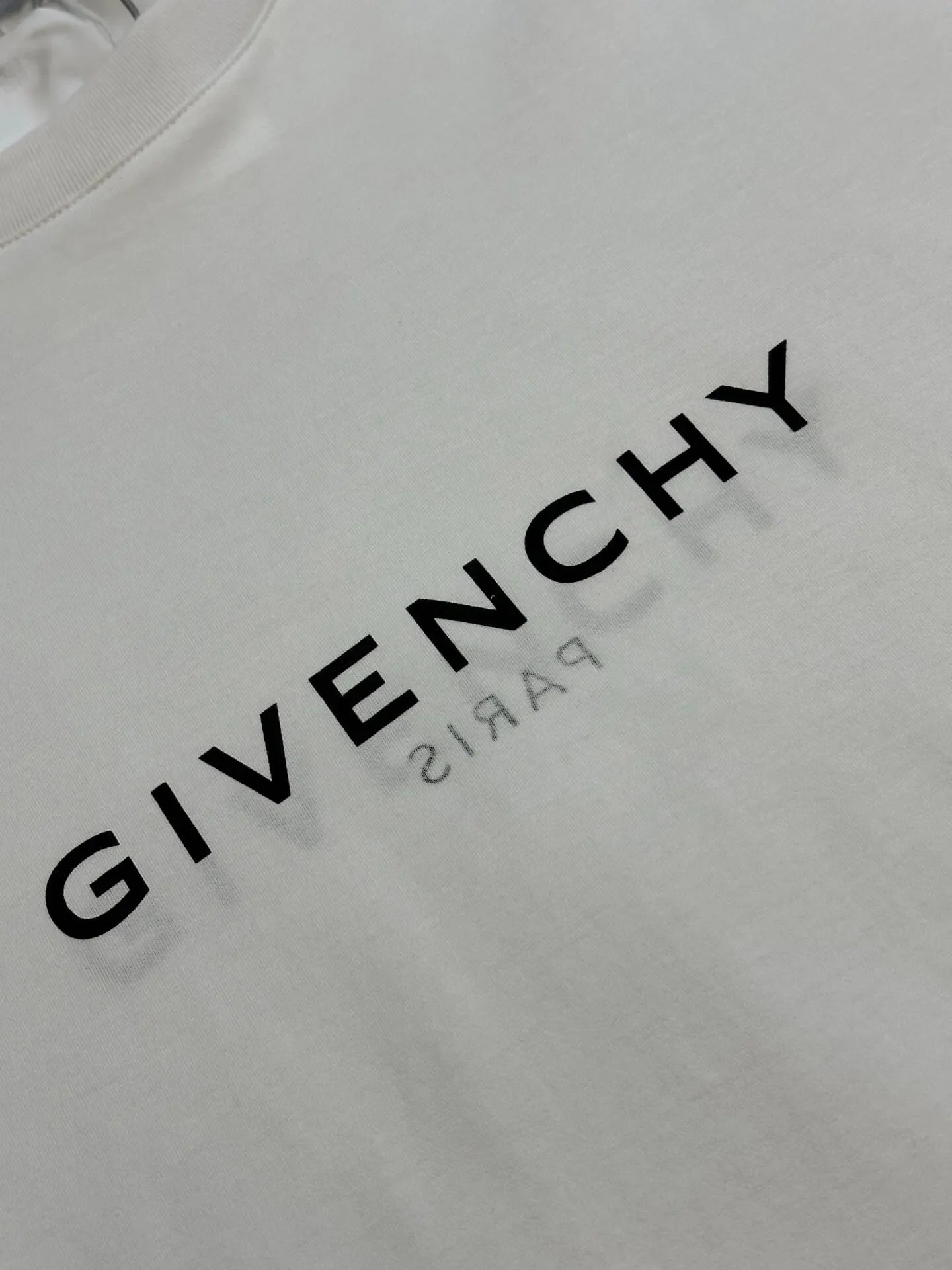 Minimalist Reverse Letter Print T-Shirt