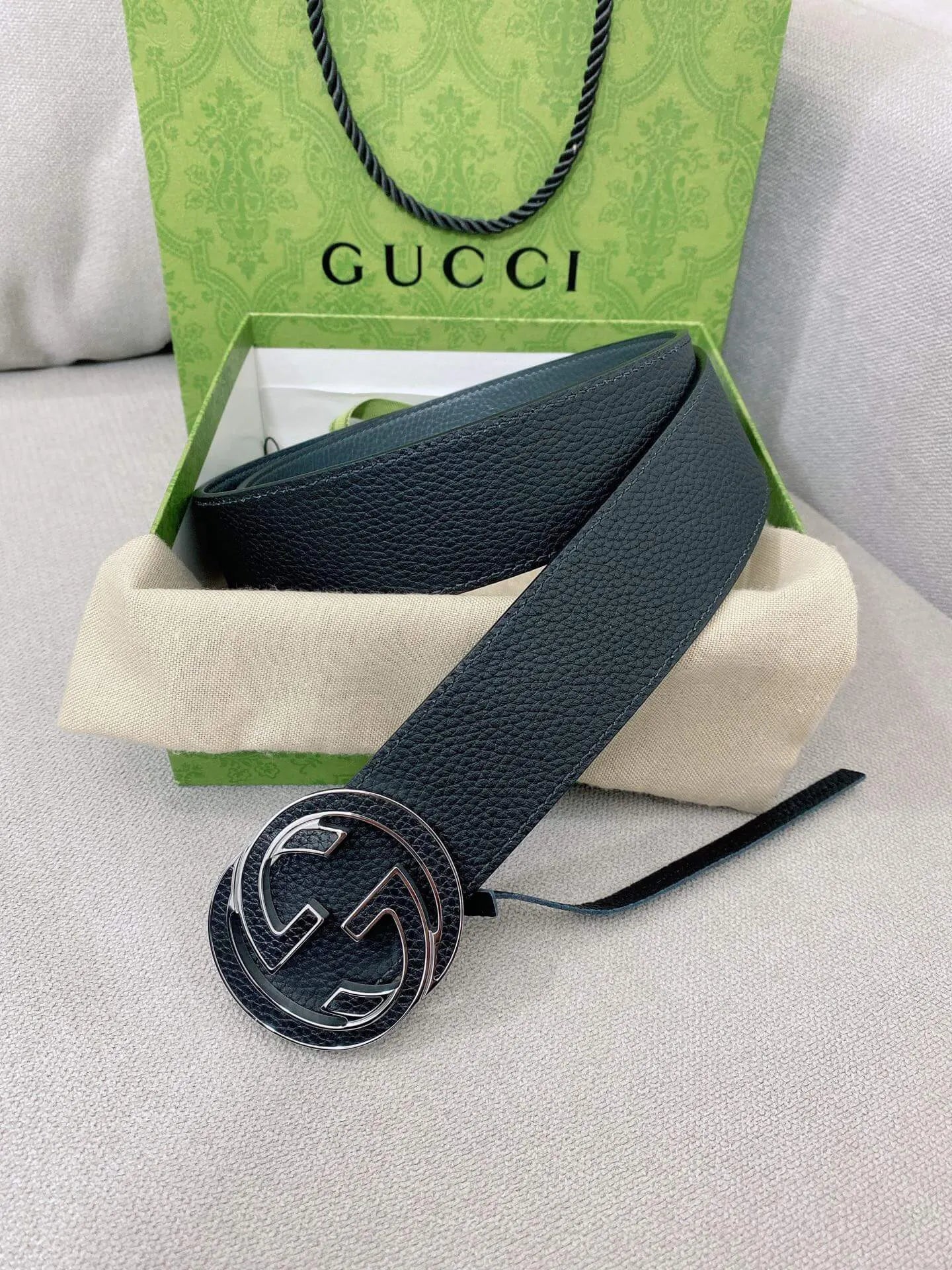 Fashionable Reversible Metal Buckle Belt