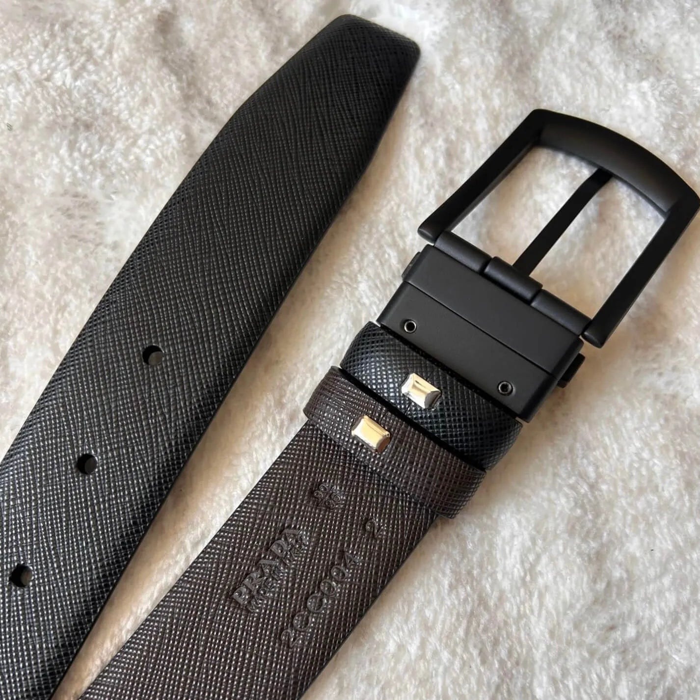 Minimalist Style Reversible Two-Tone Belt