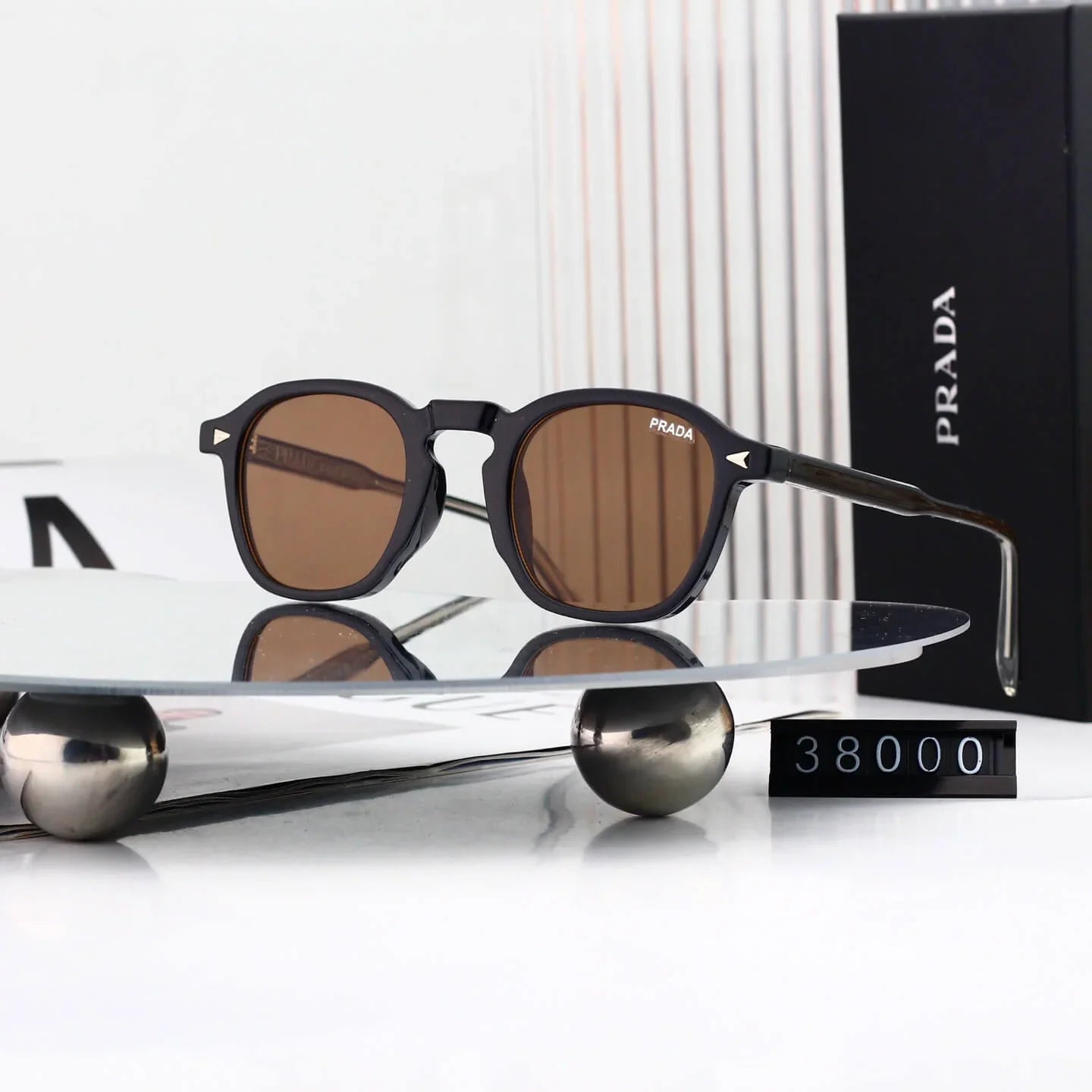 Unisex Minimalist Round Sunglasses