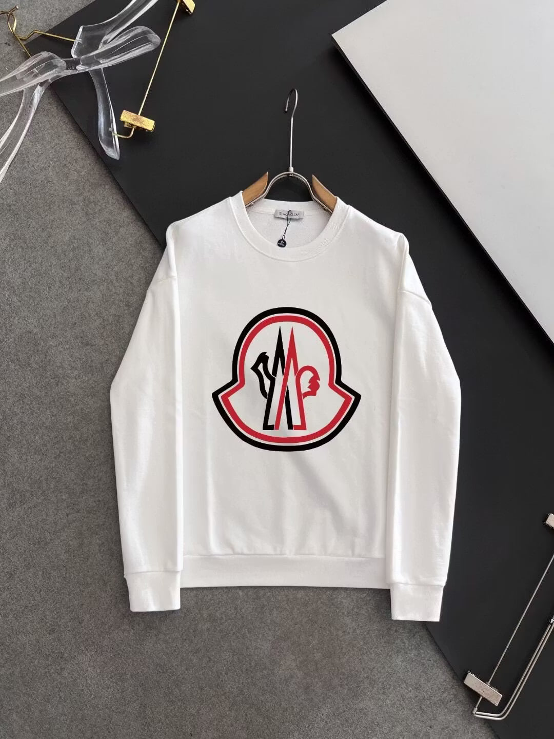 Classic Pattern Printed Sweatshirt