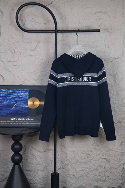 All‑Over Jacquard Reversible Jacket
