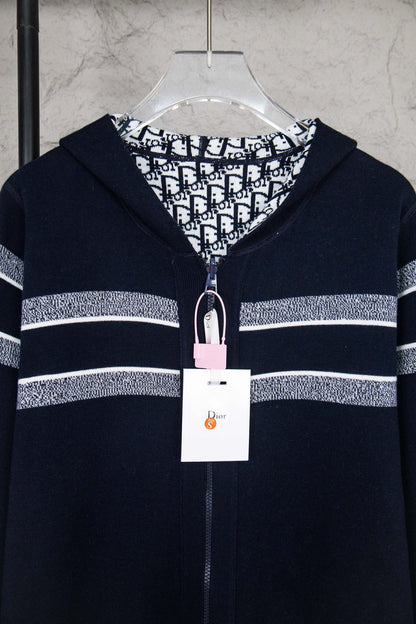All‑Over Jacquard Reversible Jacket