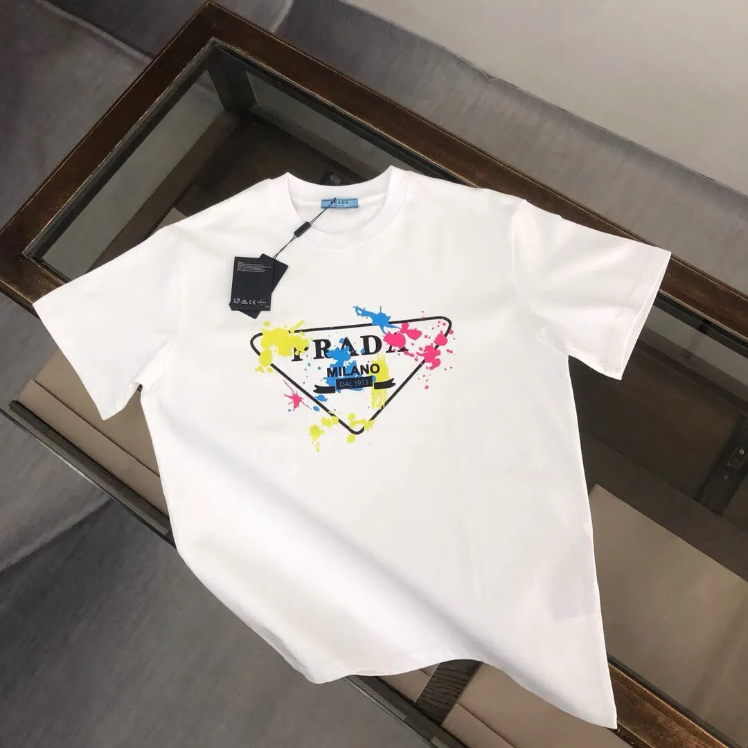Triangle Spray Paint Print T-shirt