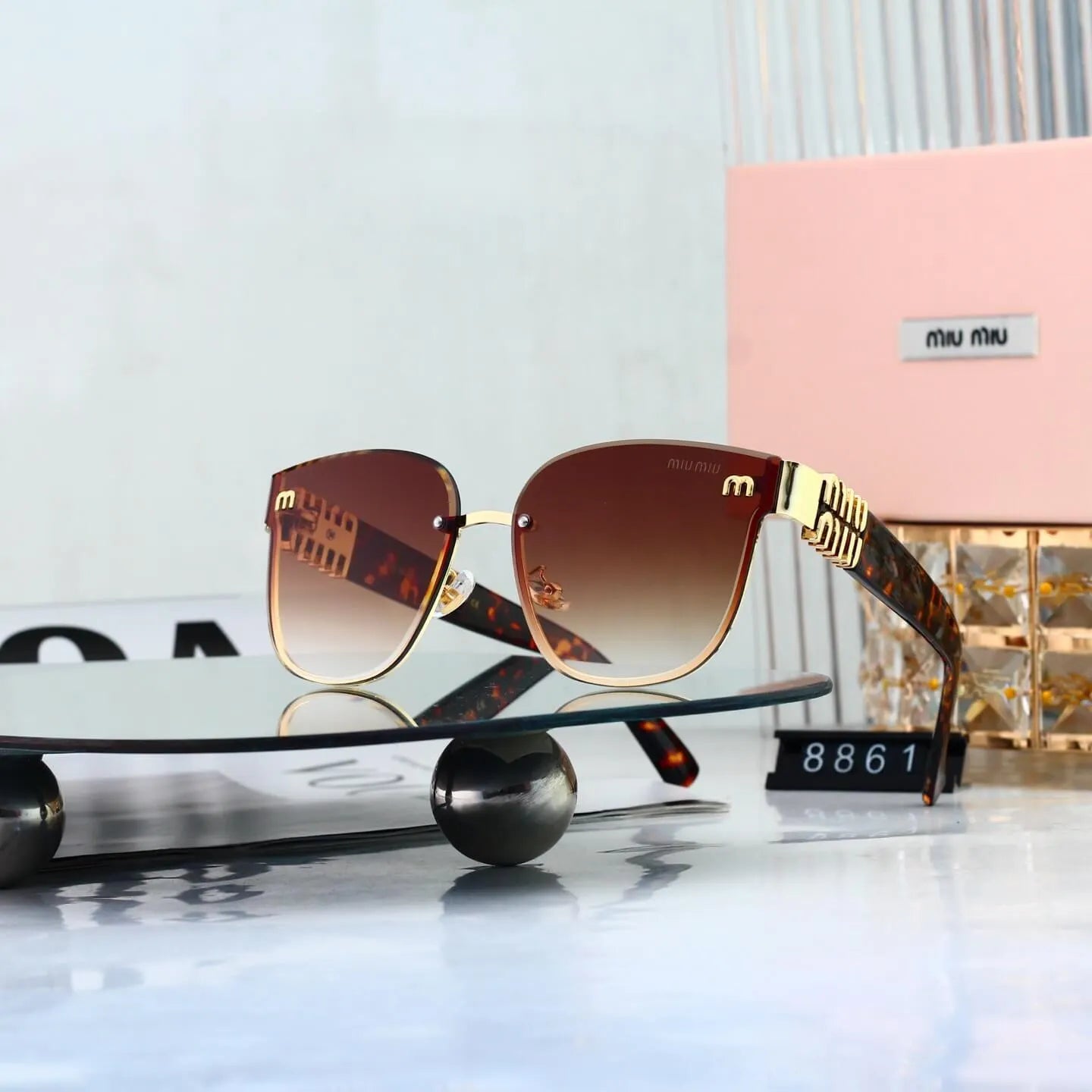 Fashion Hollow Arm Sunglasses
