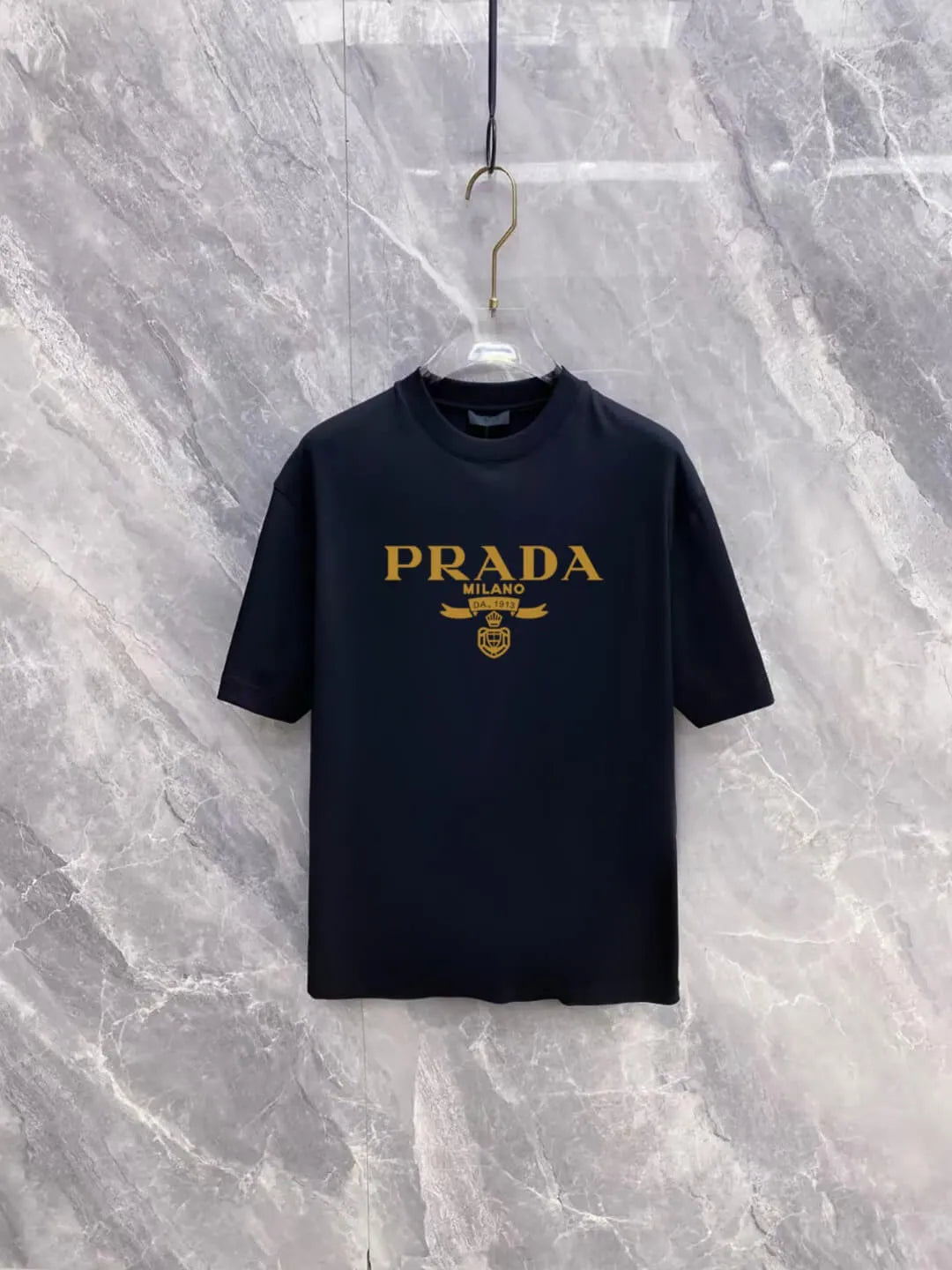 Gold Badge Print Short‑Sleeve T‑Shirt