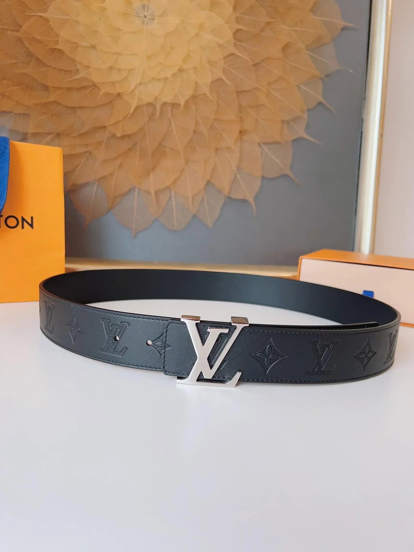 Calfskin Embossed Pattern Leather Belt