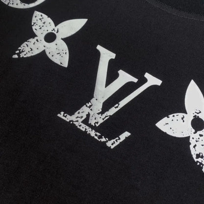 Classic Necklace T-shirt