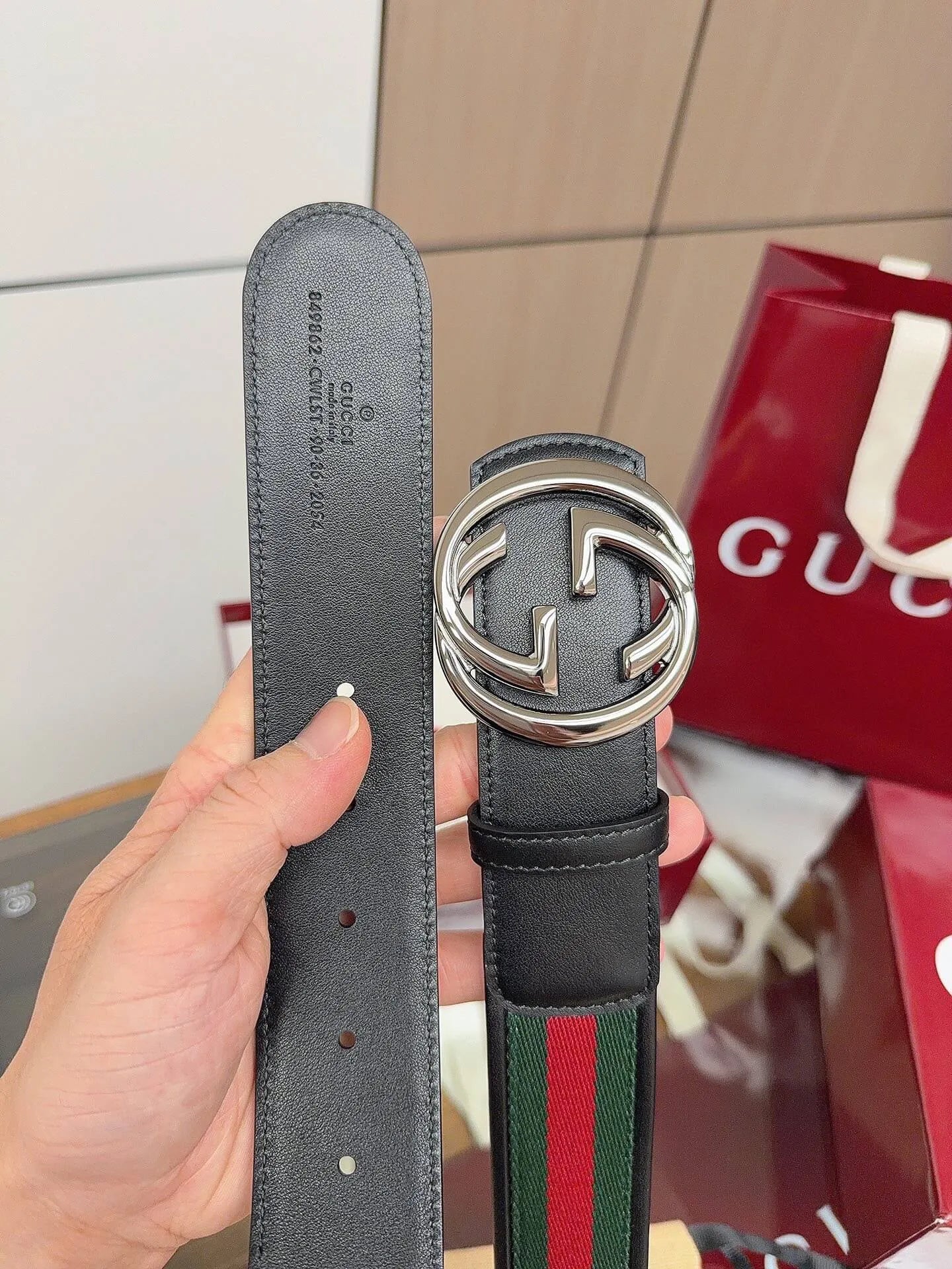 Red‑Green Striped Belt