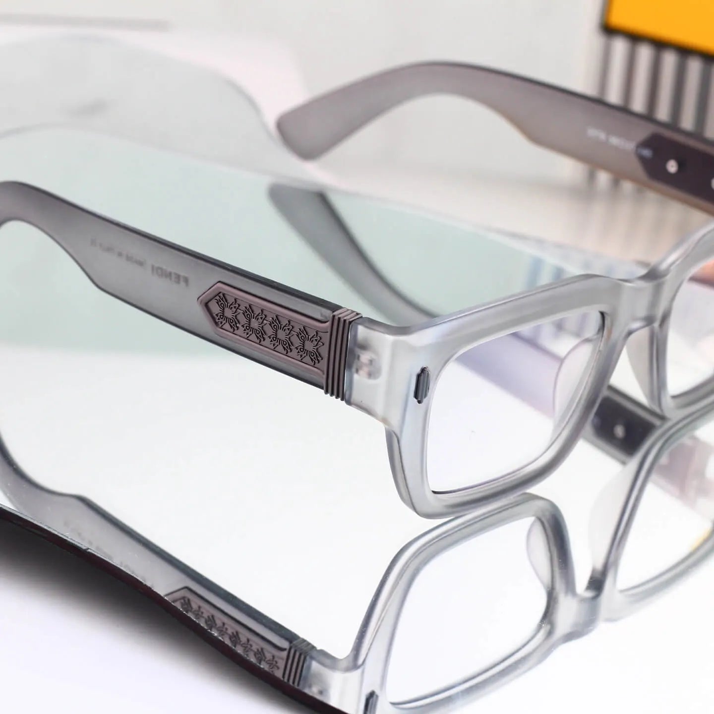 Retro Thick Frame Sunglasses