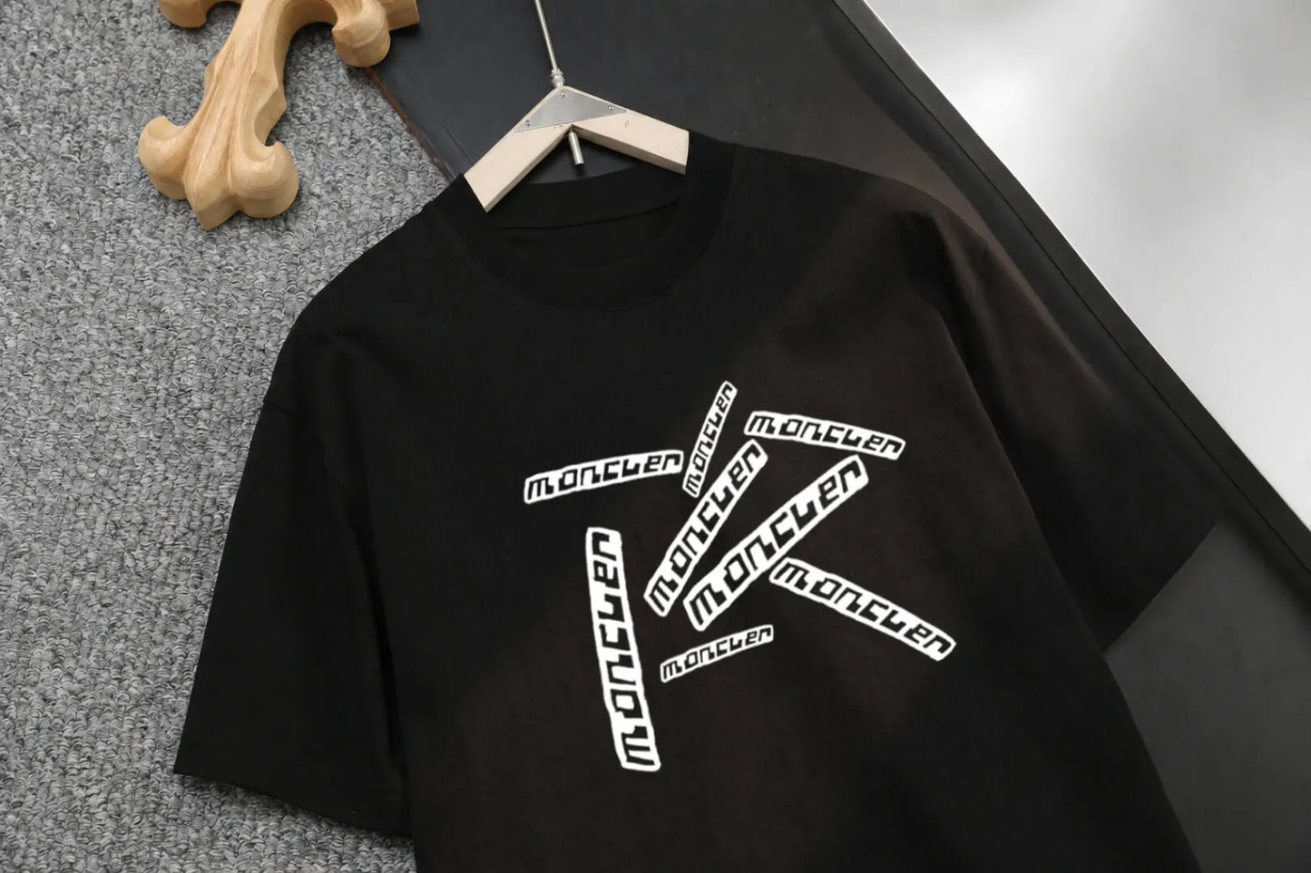 Radial Staggered Logo Crew Neck T‑shirt